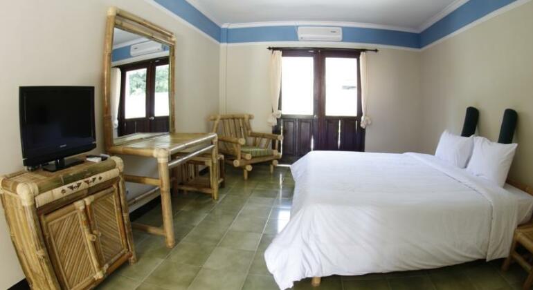 The Wira Cafe and Guest House - Photo5