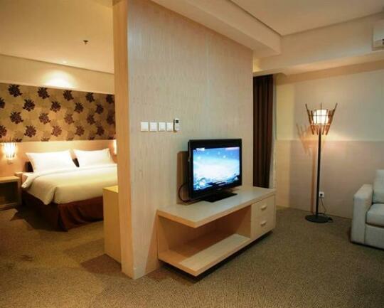 Ratu Hotel Serang - Photo4