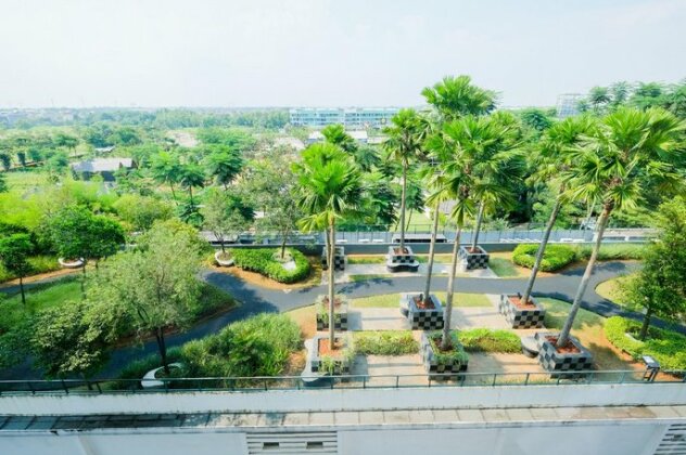 Comfy 1BR Scientia Residences By Travelio - Photo5