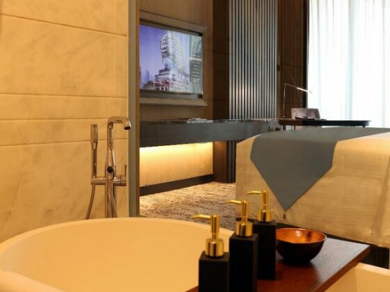 JHL Solitaire Gading Serpong a D Varee Collection - Photo3