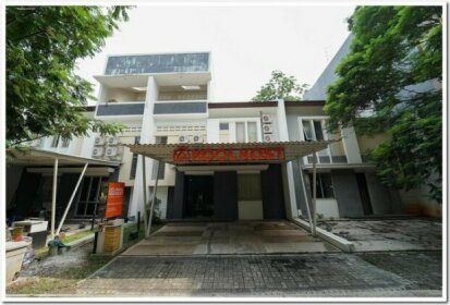 KoolKost near Universitas Prasetiya Mulya