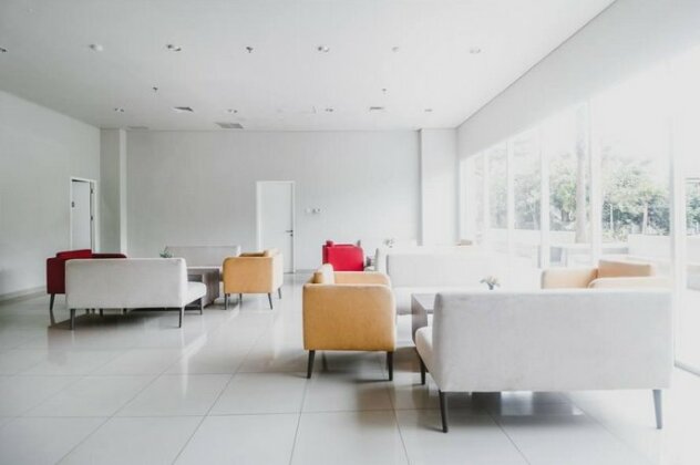 RedDoorz Apartment near Summarecon Mall Serpong - Photo4