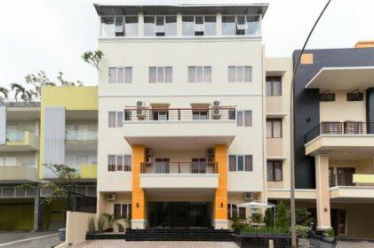 RedDoorz Plus @ Boulevard Residence BSD