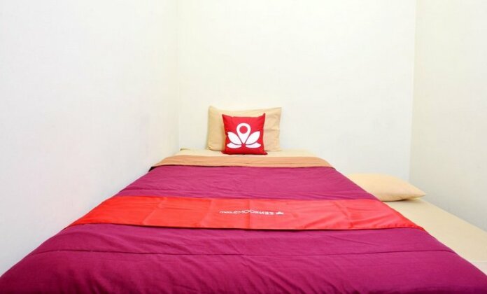 ZEN Rooms Anggrek Loka BSD - Photo2