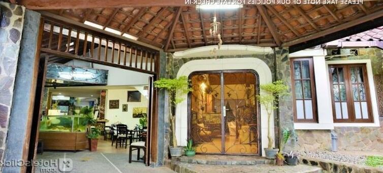 ZEN Rooms Basic Melati Mas Serpong - Photo4