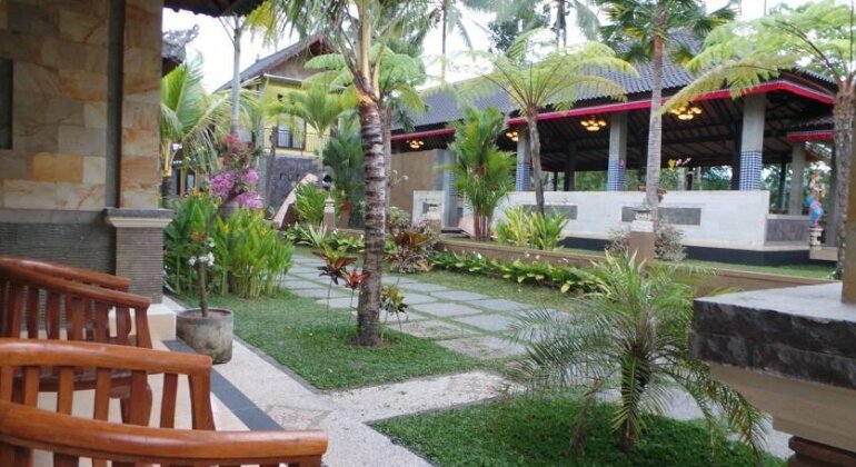 Artha Agung Resort and Restaurant - Photo5
