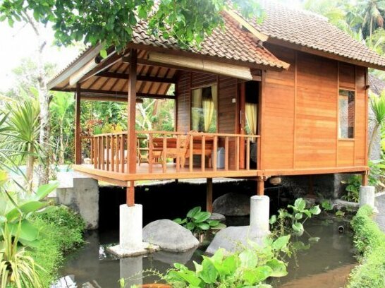 Uma Ayu Tepi Sungai Guest House - Photo3