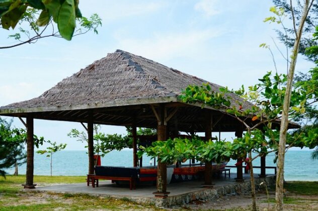 OYO 399 Kelayang Beach Hotel - Photo2