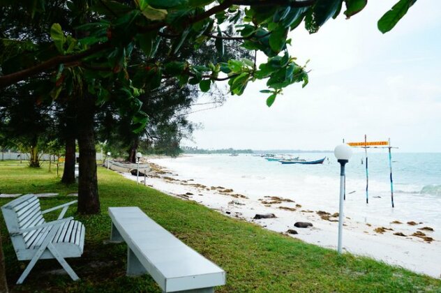 OYO 399 Kelayang Beach Hotel - Photo4