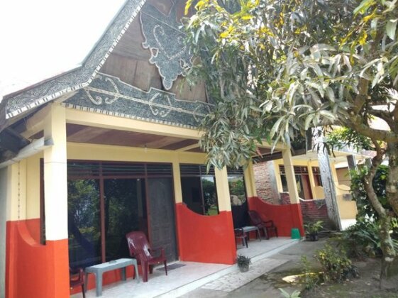 Merlyn Guest House Simanindo