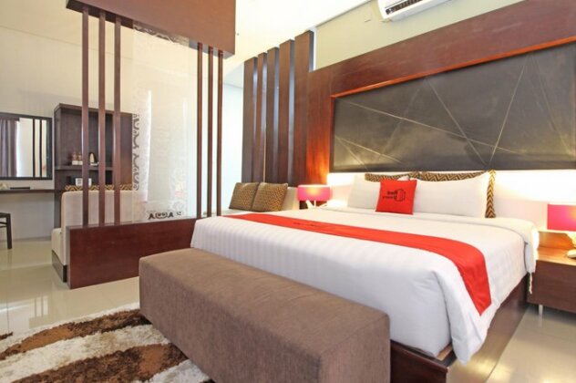 RedDoorz Premium near Sleman City Hall - Photo2