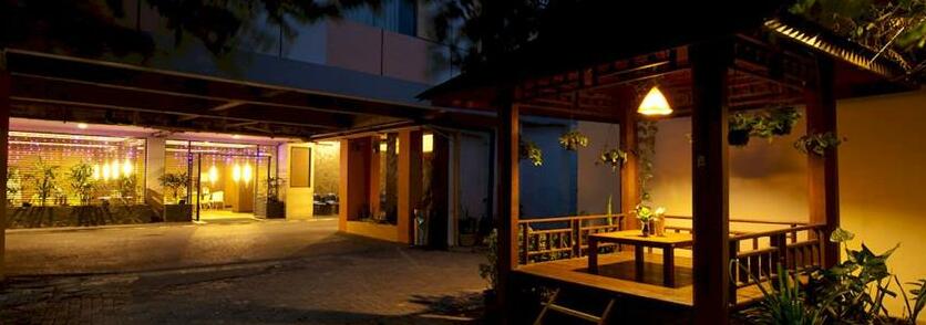Hotel Bintang Solo - Photo2