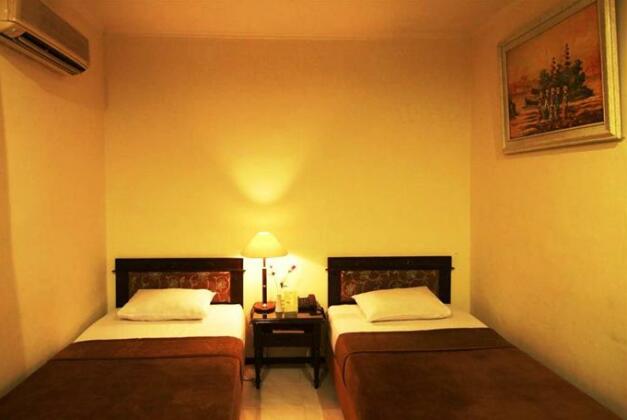 Hotel Indah Jaya - Photo5