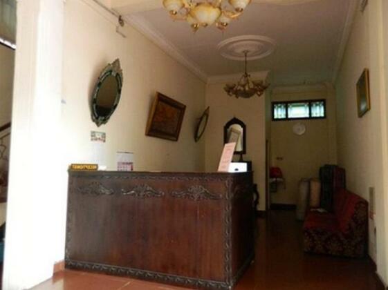 Mangkuyudan Hotel - Photo2