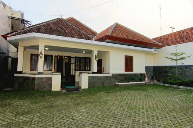 Musafir Guest House Syariah - Photo2