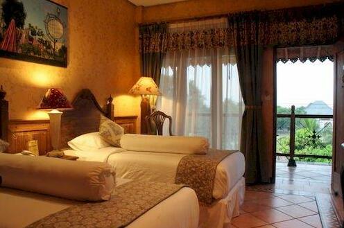 Omah Sinten Heritage Hotel & Resto - Photo4