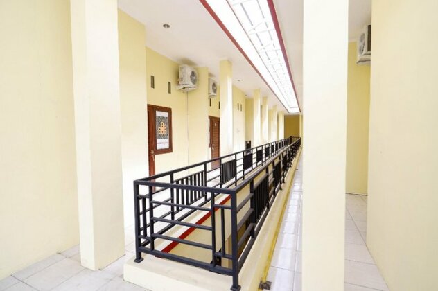OYO 1553 Anmi Residence - Photo4