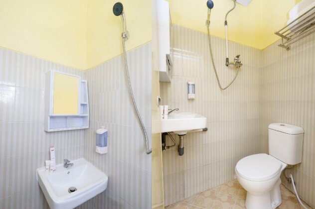 OYO 1553 Anmi Residence - Photo5