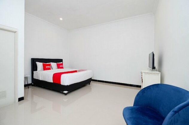 OYO 1611 Four D'home - Photo2