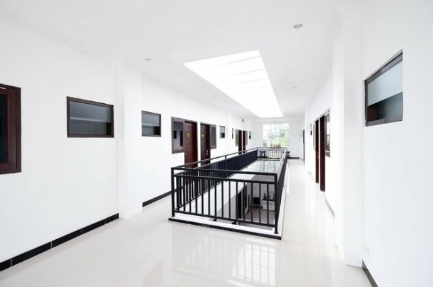 OYO 1611 Four D'home - Photo4