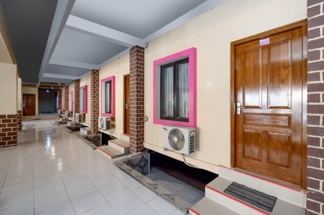 OYO 1706 Hotel H&W Solo - Photo3