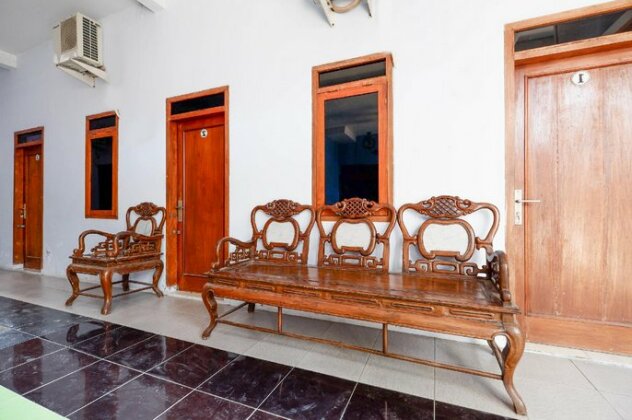 OYO 1791 Griya Boytown - Photo2
