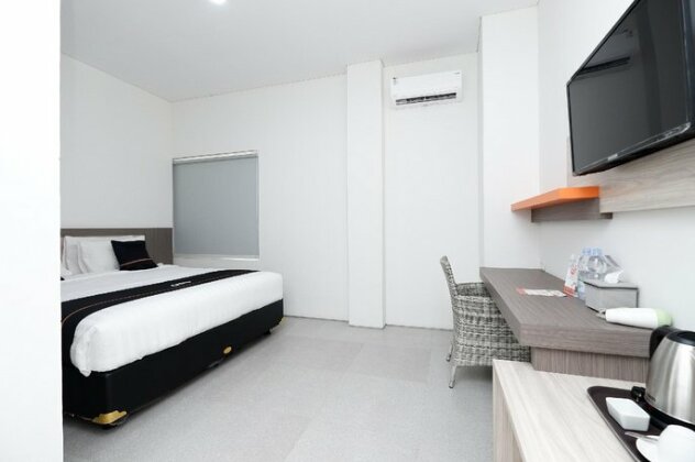 OYO 2298 Jebres House Syariah - Photo3