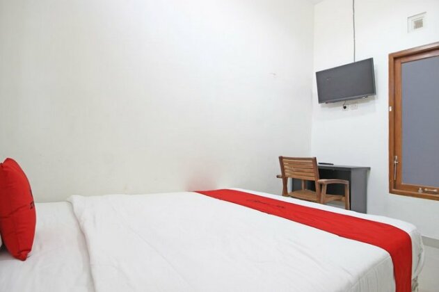 RedDoorz near RS Moewardi - Photo3