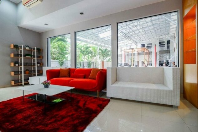 RedDoorz near Solo Square 3 - Photo2