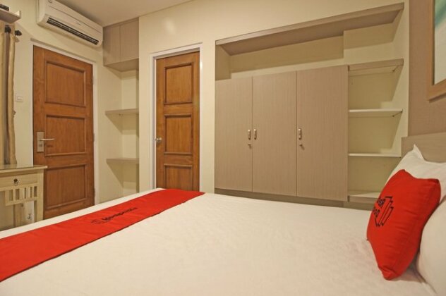 RedDoorz Plus near Lokananta Solo - Photo3