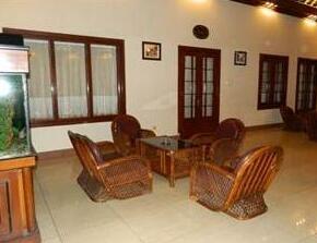 Royal Hotel Dana Solo - Photo2