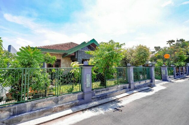 SPOT ON 2821 Griya Kawula Syariah - Photo4