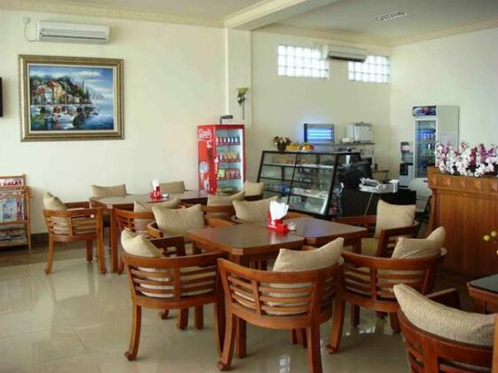 JE Meridien Hotel - Photo2