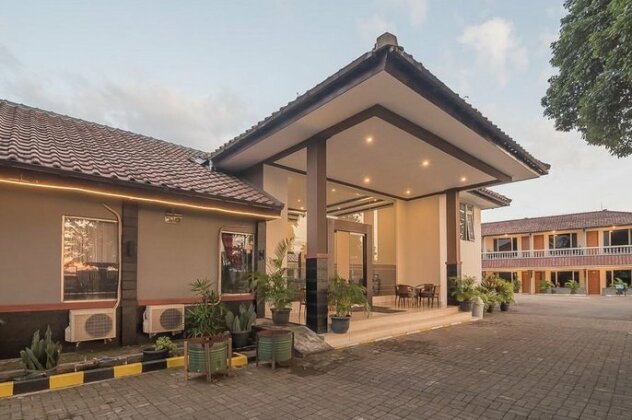 RedDoorz near Alun Alun Subang - Photo2