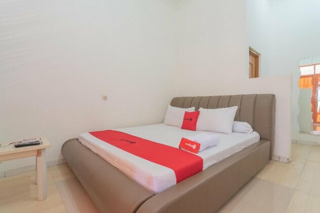 RedDoorz Resort Syariah @ Batu Apung Purwakarta - Photo5