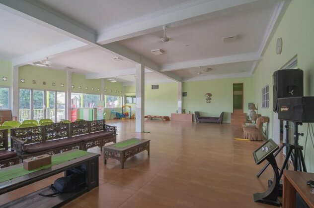 RedDoorz Syariah near Museum Wisma Karya Subang - Photo3