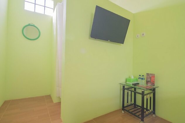 RedDoorz Syariah near Museum Wisma Karya Subang - Photo5