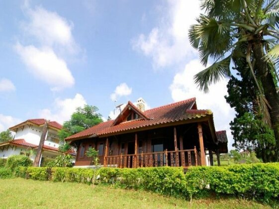 Villa ChavaMinerva Kayu - Ciater Highland Resort