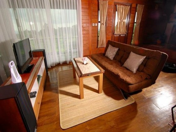 Villa ChavaMinerva Kayu - Ciater Highland Resort - Photo3