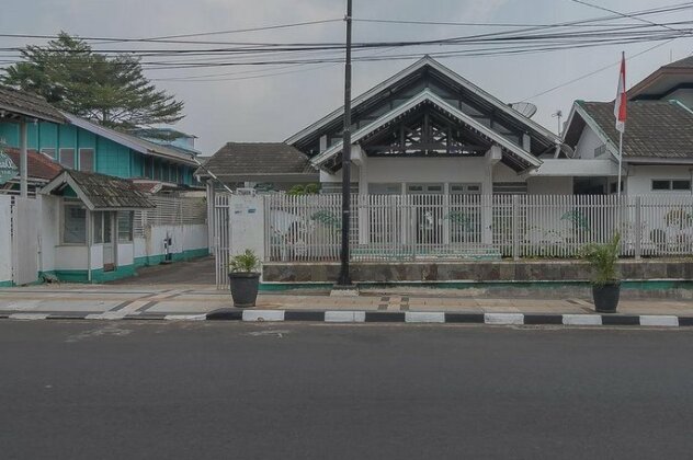 RedDoorz @ Jalan R E Martadinata Sukabumi - Photo4