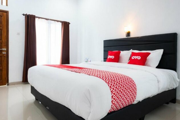 OYO 2169 Anugrah Bromo Residence - Photo2