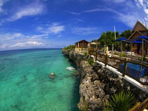 Amatoa Resort