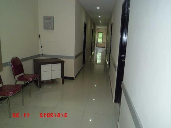 Galaxy Inn Hotel Baubau - Photo2