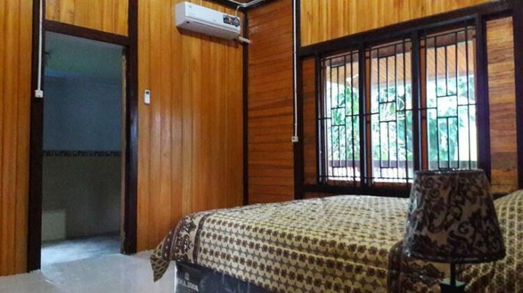 Minahasa Bed & Breakfast - Photo2