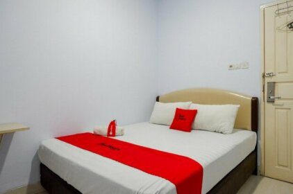 RedDoorz @ Hotel Bravo Bau Bau
