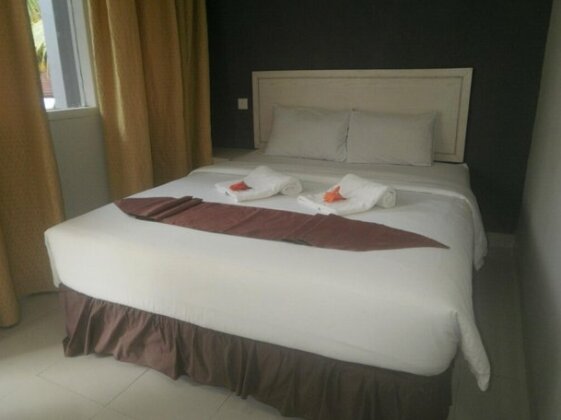 Cavery Beach Hotel - Photo3
