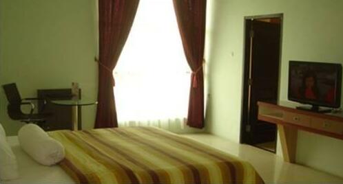 Golden Harvest Hotel - Photo3
