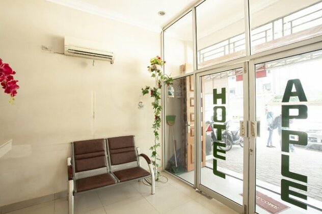 OYO 1631 Hotel Apple - Photo3