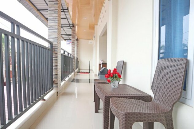 OYO 1648 Penginapan Three Joye - Photo3