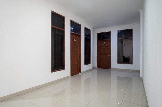 OYO 2410 Intan Hotel - Photo4